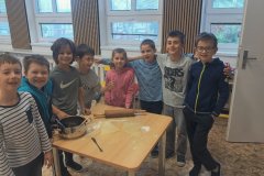 11.11.2025 Pečení svatomartinských rohlíčků 2. třída